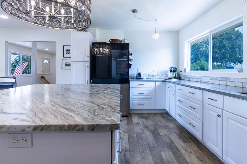 1708 Hunt Ave, Richland, WA 99354