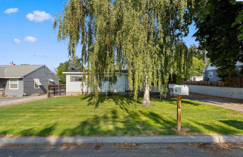 924 Market St, Prosser, WA 99350