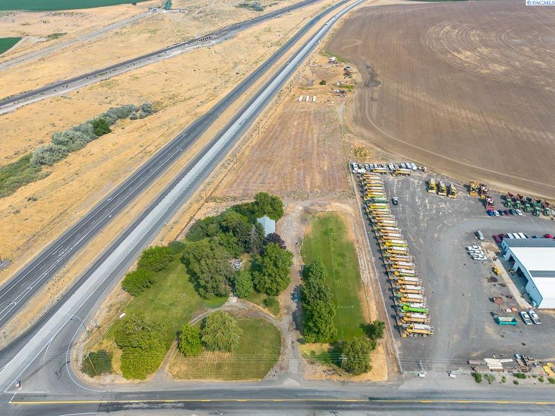 51 Crestloch Rd, Pasco, WA 99301