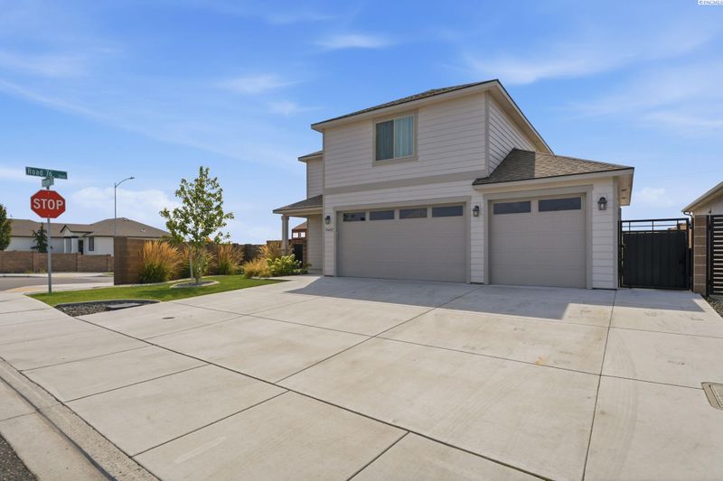 7602 Massey Dr, Pasco, WA 99301