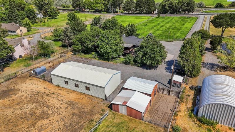 86512 N Harrington Rd, West Richland, WA 99353