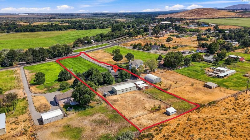 86512 N Harrington Rd, West Richland, WA 99353