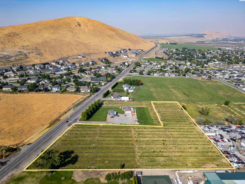 4752 Kennedy Rd, West Richland, WA 99353