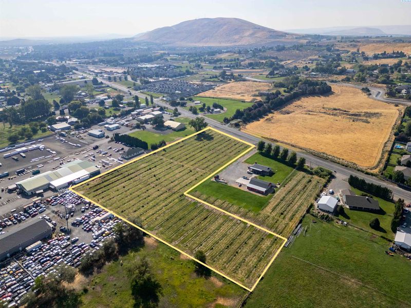 4752 Kennedy Rd, West Richland, WA 99353
