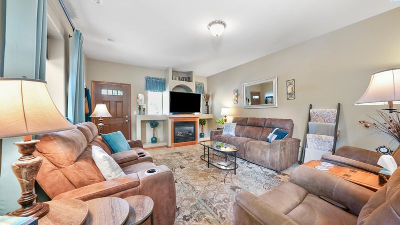 153 Keene #9, Richland, WA 99352
