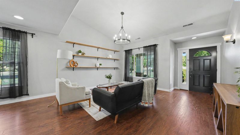 1 Dahlia Ct, Pasco, WA 99301