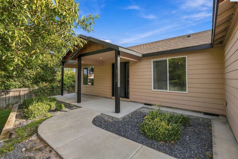 2730 Leslie Rd, Richland, WA 99352