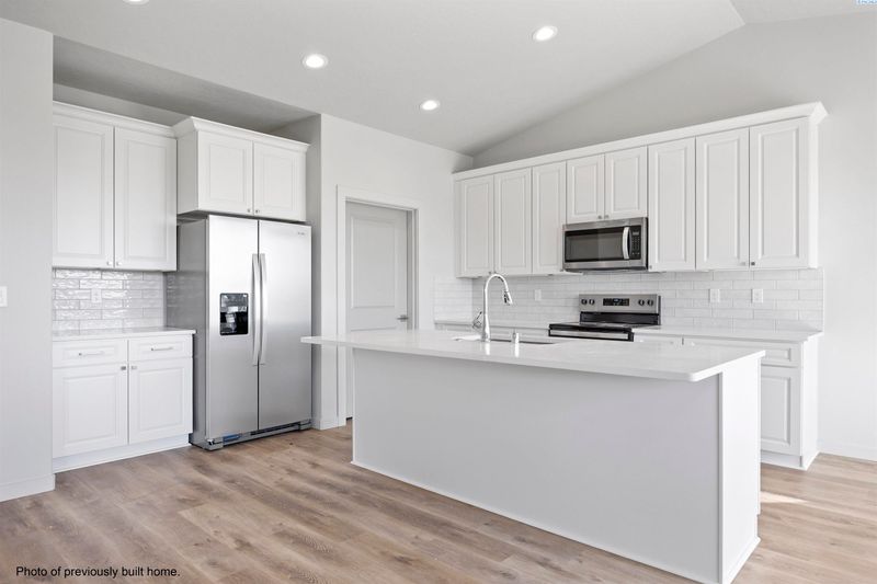 2905 Cross Ct, Pasco, WA 99301