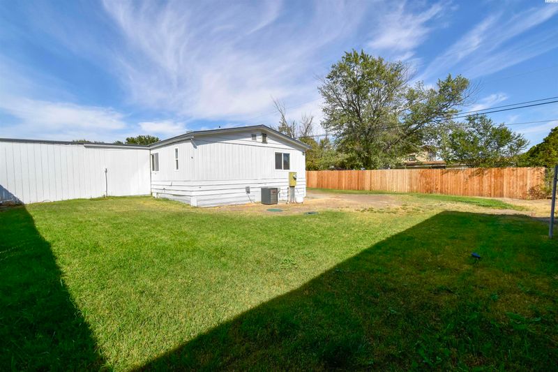 4511 W 9th Ave, Kennewick, WA 99336