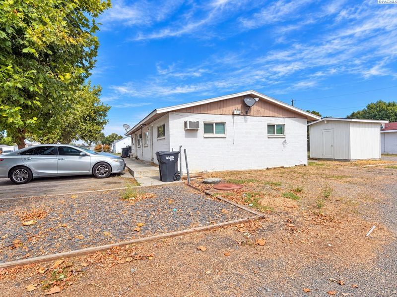 2013 Road 33, Pasco, WA 99301
