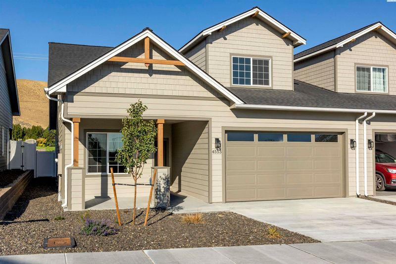 4553 Grove Ct, West Richland, WA 99353