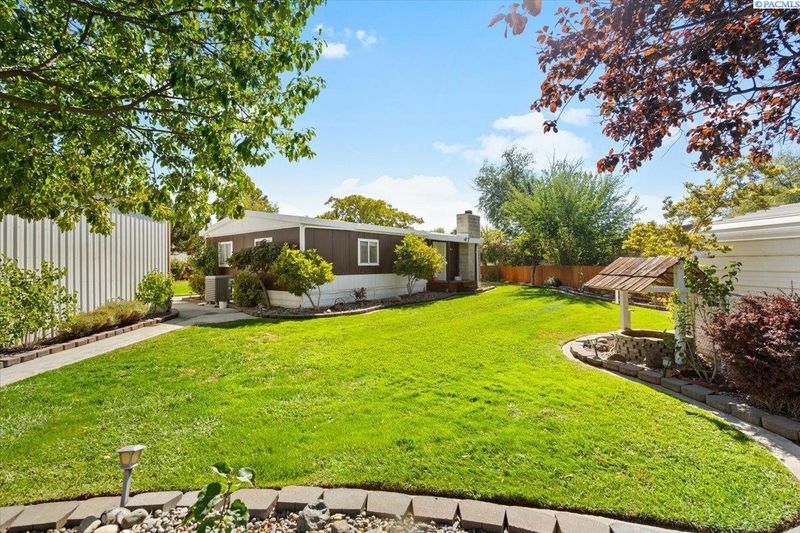 47 Robin Rd, Burbank, WA 99323