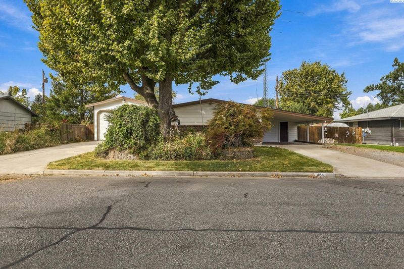 424 S Dawes, Kennewick, WA 99336