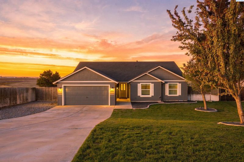 4807 Bragueta Ct, Pasco, WA 99301
