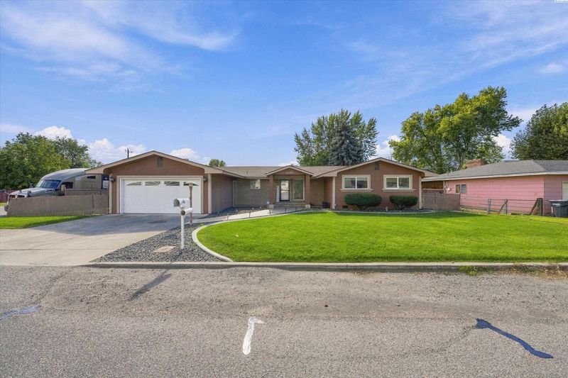 3008 W Ella St, Pasco, WA 99301