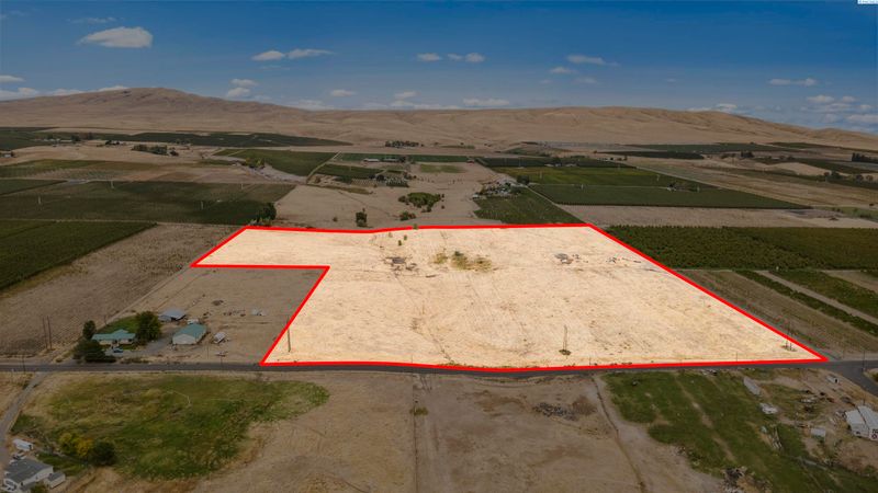 24334 W Kelly Rd, Benton City, WA 99320