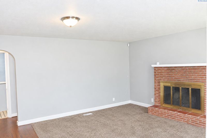 1315 W Kennewick Ave, Kennewick, WA 99336