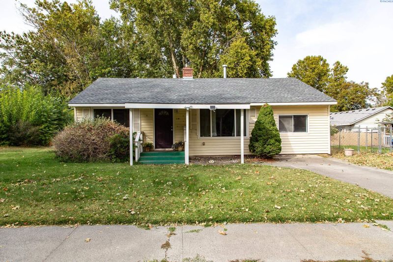 38 S Waverly St, Kennewick, WA 99336