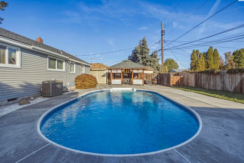 1838 W Octave St, Pasco, WA 99301
