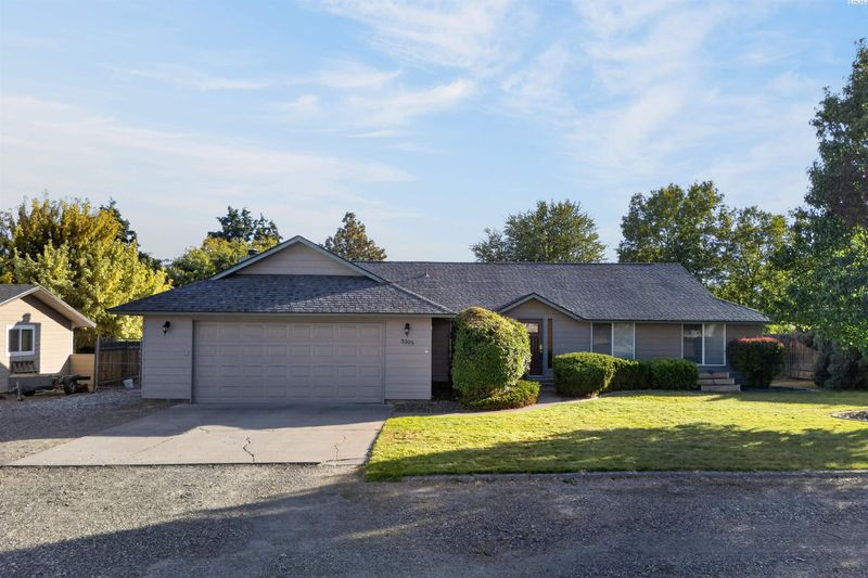 3305 W 23rd Ave, Kennewick, WA 99337