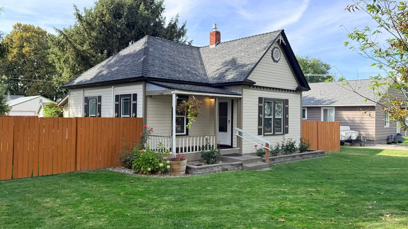 711 Main St, Prosser, WA 99350