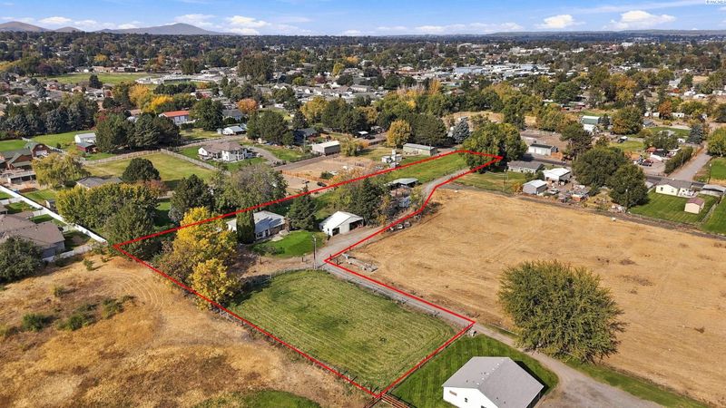 302 E 23rd Ave, Kennewick, WA 99337