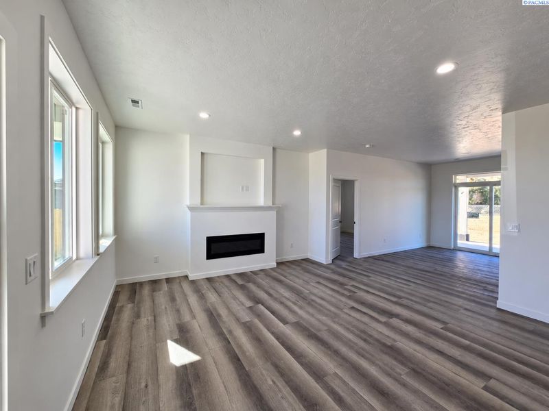 2134 S Elm Pl, Kennewick, WA 99337