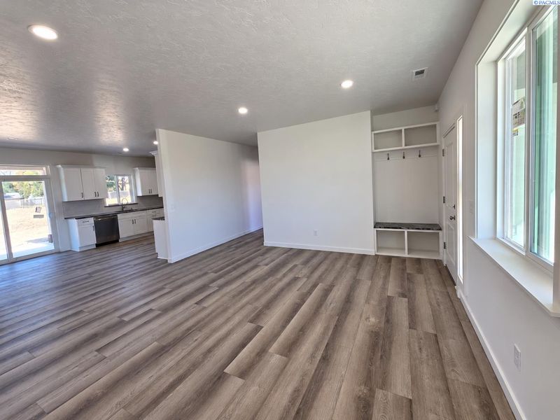 2134 S Elm Pl, Kennewick, WA 99337