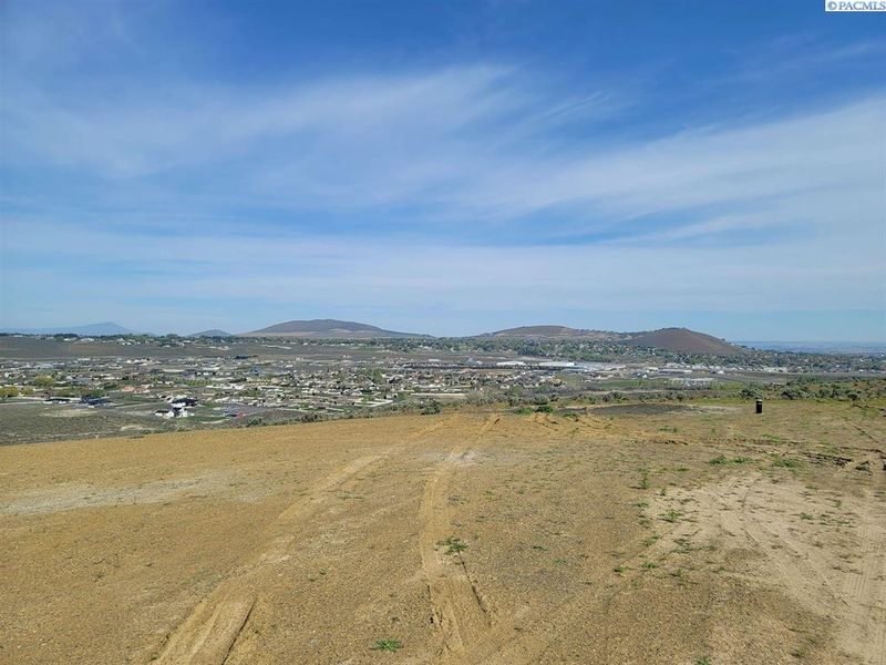 107043 E 245 Pr Se, Kennewick, WA 99338