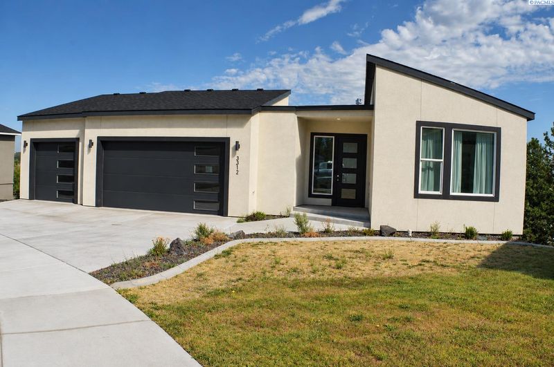3312 Bing St, West Richland, WA 99353