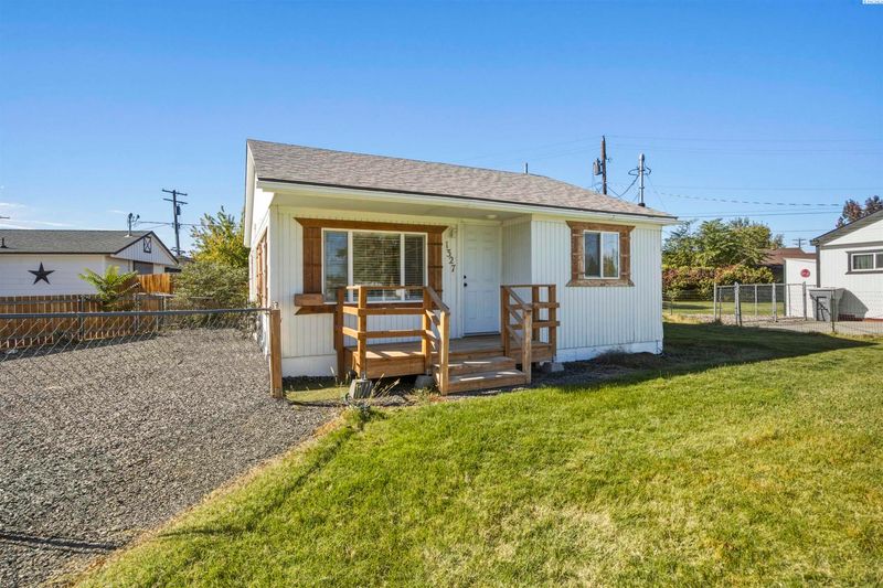 1327 Potter Ave, Richland, WA 99354