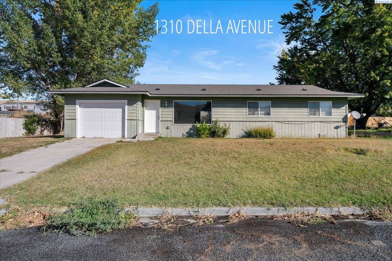 1310 Della Ave, Benton City, WA 99320
