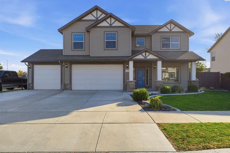 4520 NW Commons Dr, Pasco, WA 99301