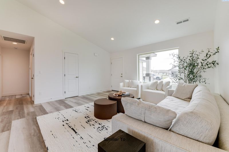 10224 Sunset Trl, Pasco, WA 99301