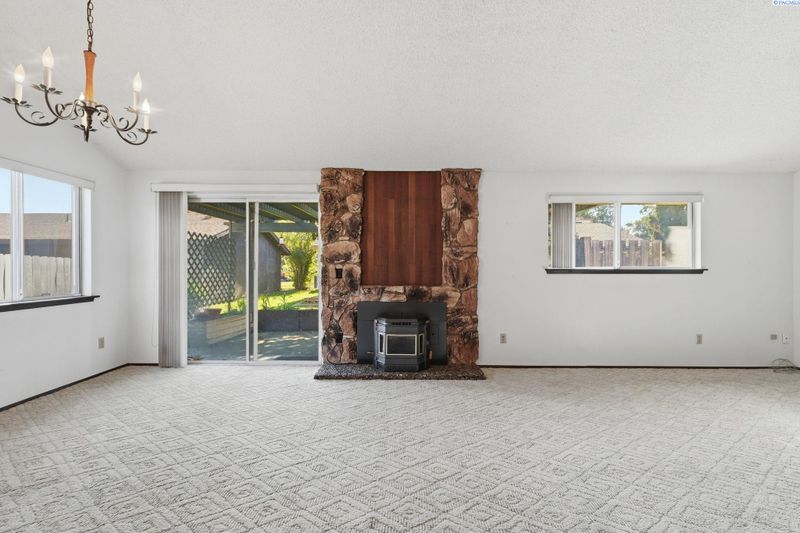 324 Gulf Ct, Richland, WA 99354