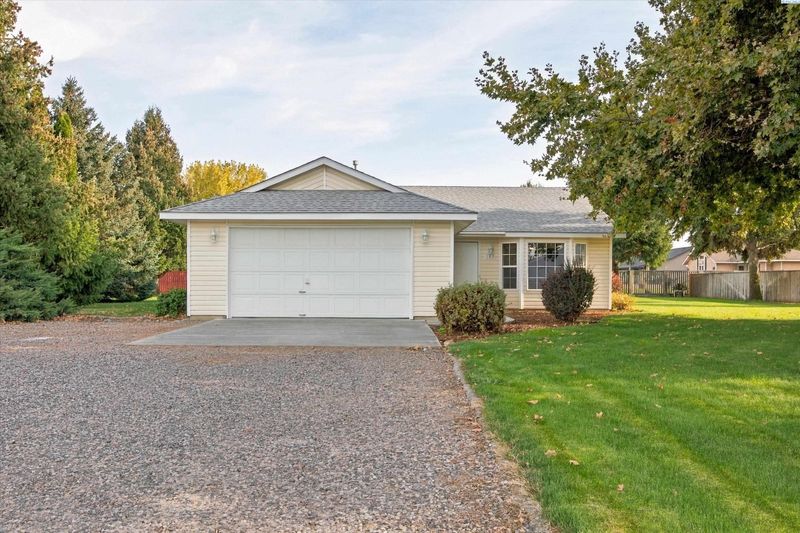 183 Jill Marie St, Burbank, WA 99323