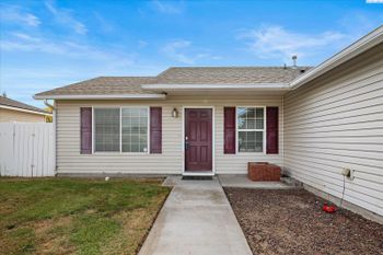 8110 Canyon Dr, Pasco, WA 99301