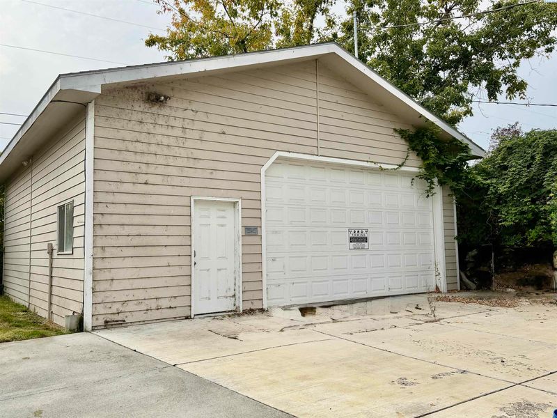 621 W Albany Ave, Kennewick, WA 99336