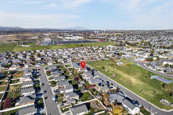 5706 Sacramento Dr, Pasco, WA 99301
