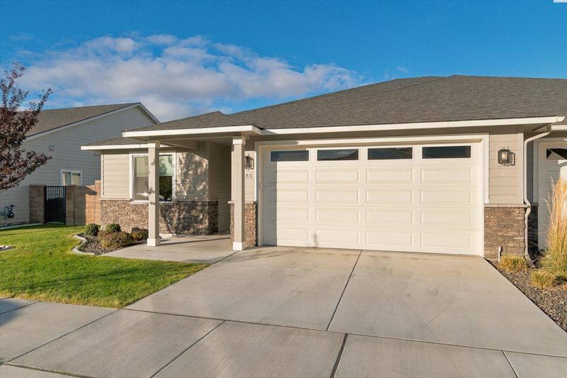 2585 Sunray Ave, Richland, WA 99352