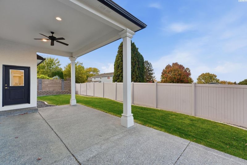 5344 W 28th Ave, Kennewick, WA 99338