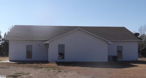 2415 W Castleton Rd, Hutchinson, KS 67501