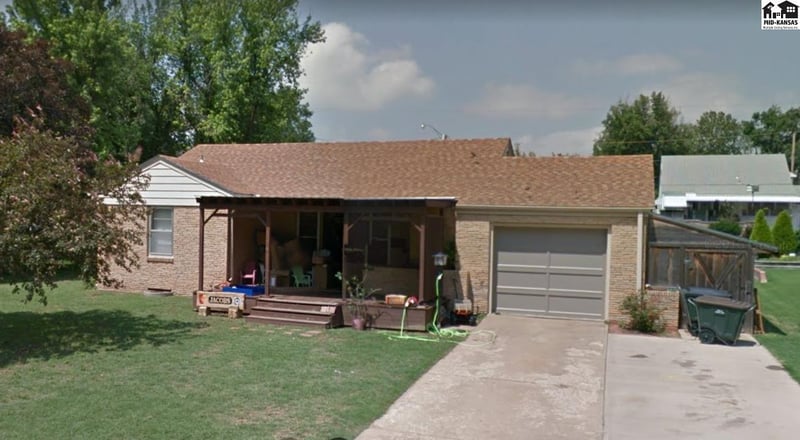 215 Cambridge Dr, Pratt, KS 67124