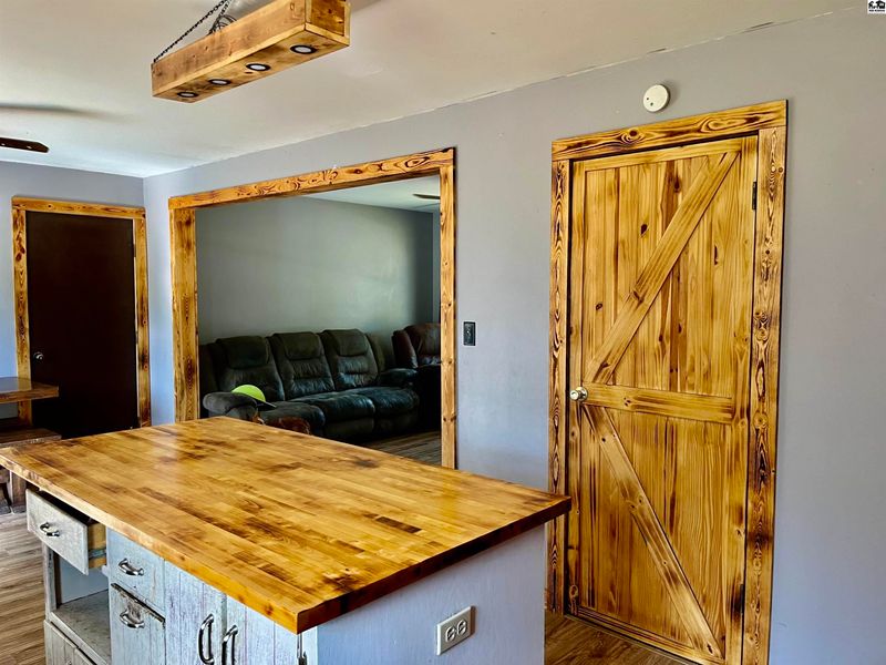 207 N Walton St, Marquette, KS 67464