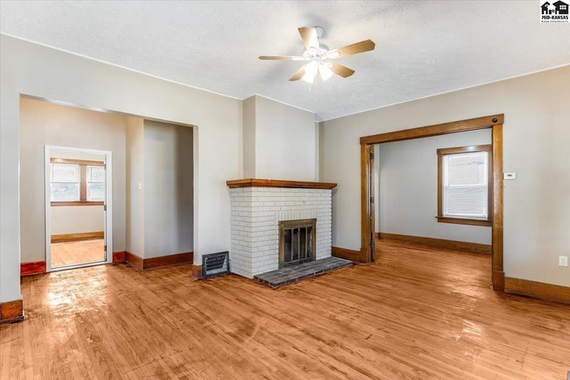 829 E Sherman St, Hutchinson, KS 67501