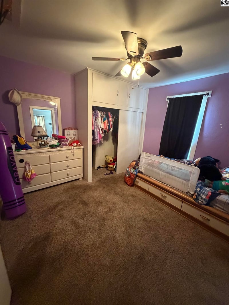 932 E 9th Ave, Hutchinson, KS 67501
