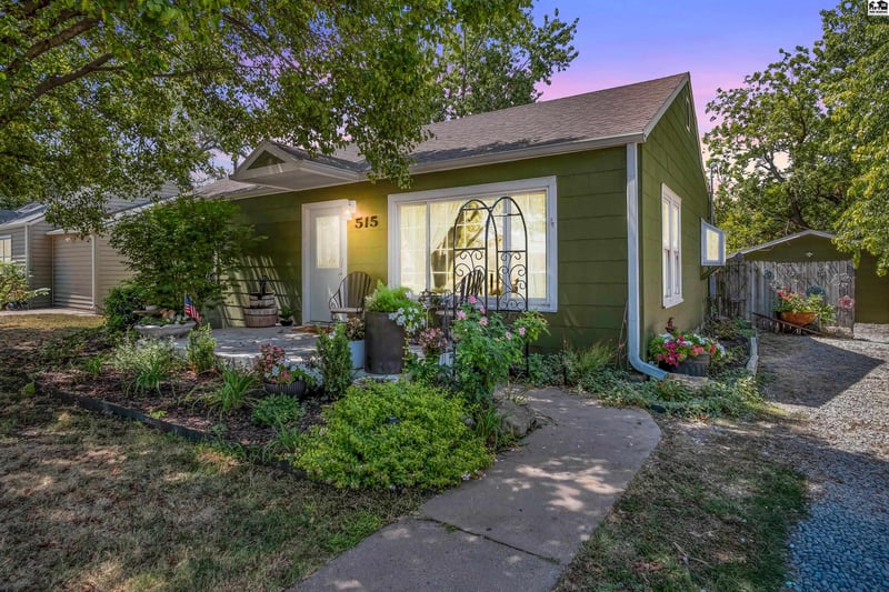 515 S High St, Newton, KS 67114