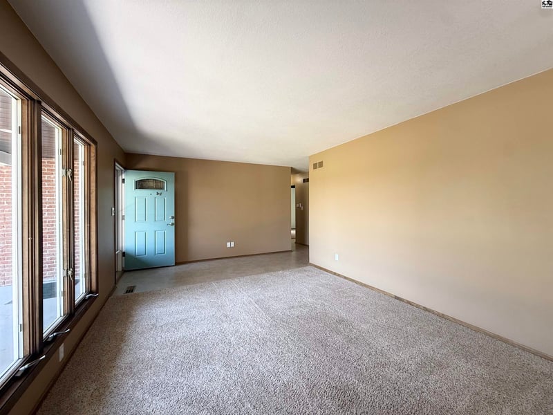 4317 N Nickerson Rd, Nickerson, KS 67561
