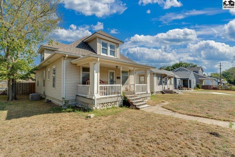 314 W 15 Ave, Hutchinson, KS 67501