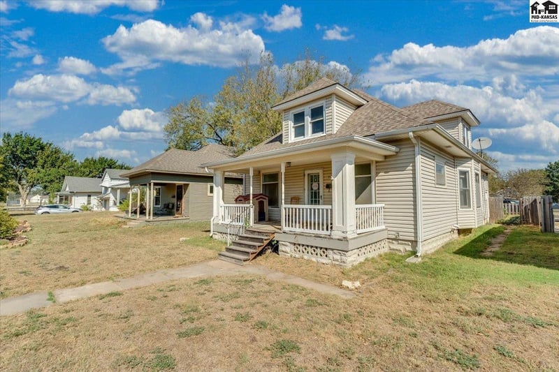 314 W 15 Ave, Hutchinson, KS 67501